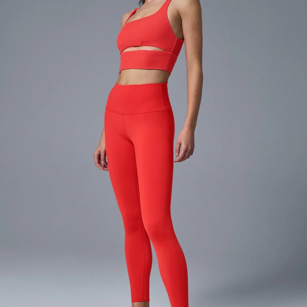 Alo Red Hot Summer - Sports Bra and Leggings Set